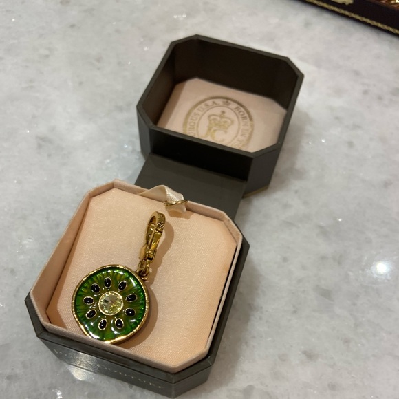 Juicy couture kiwi charm - Picture 1 of 5